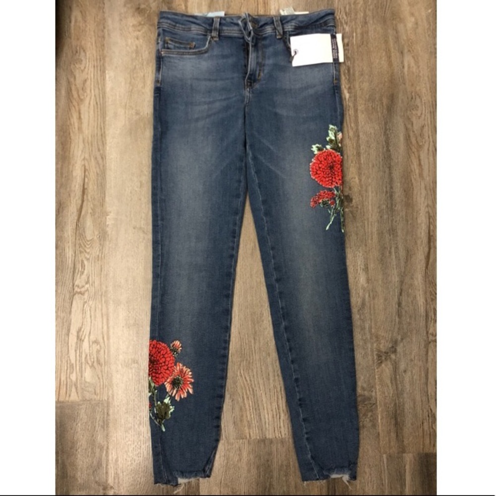 ZARA jeans w floral detail US sz 4